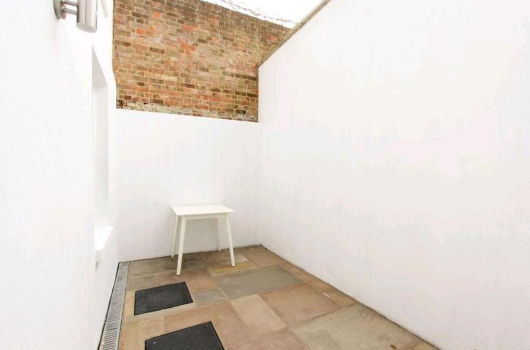 Heart Of Margate Apartment Bagian luar foto