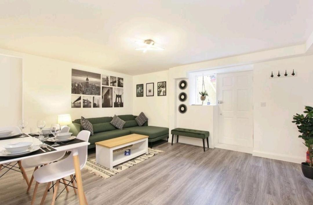 Heart Of Margate Apartment Bagian luar foto